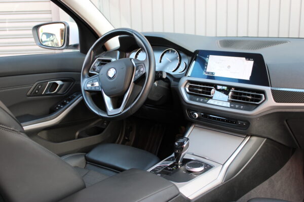 BMW 3 Touring 320d 2.0 - Imagen 19