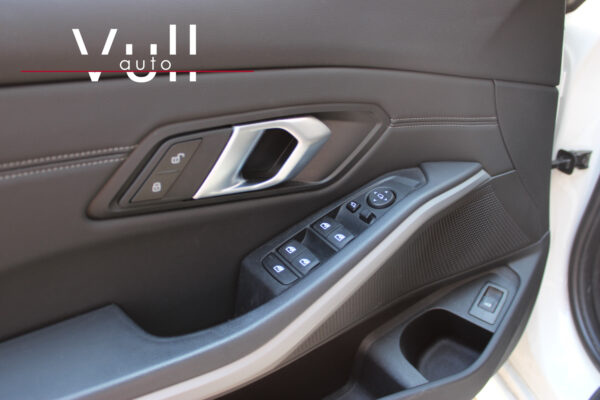 BMW 3 Touring 320d 2.0 - Imagen 22