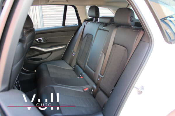 BMW 3 Touring 320d 2.0 - Imagen 29