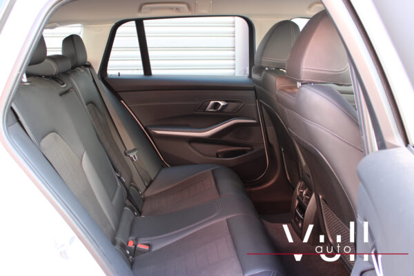 BMW 3 Touring 320d 2.0 - Imagen 30