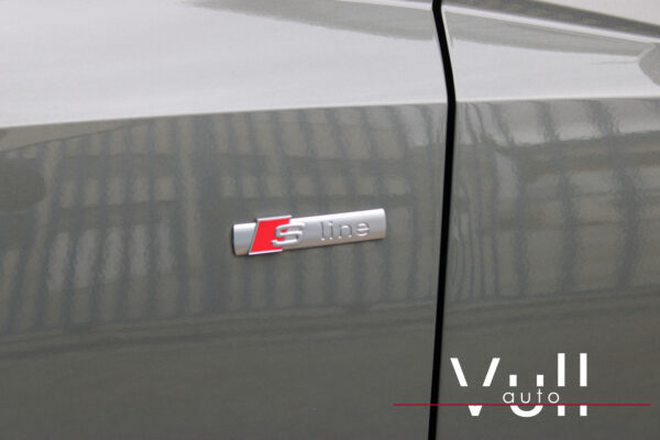 AUDI Q3 40 TDI S tronic Quattro Black Line - Imagen 19