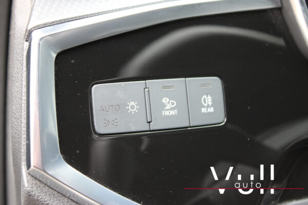 AUDI Q3 40 TDI S tronic Quattro Black Line - Imagen 22