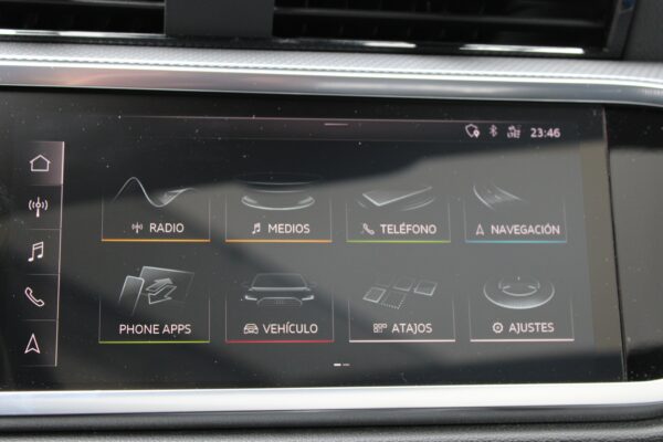 AUDI Q3 40 TDI S tronic Quattro Black Line - Imagen 28