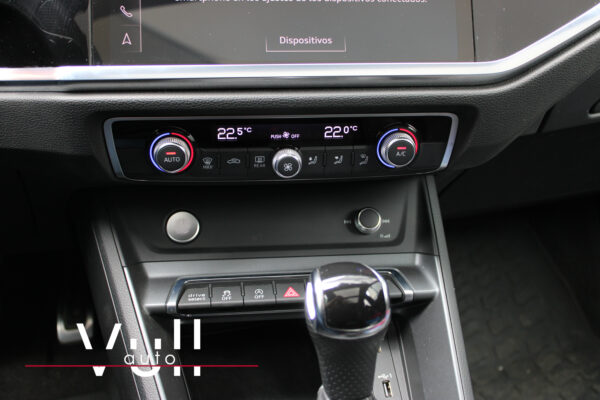 AUDI Q3 40 TDI S tronic Quattro Black Line - Imagen 30