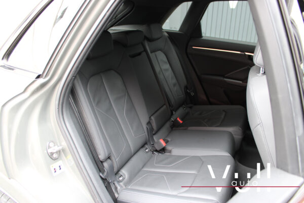 AUDI Q3 40 TDI S tronic Quattro Black Line - Imagen 37