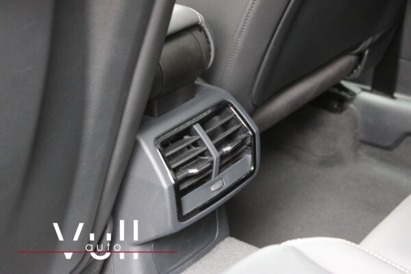 AUDI Q3 40 TDI S tronic Quattro Black Line - Imagen 40