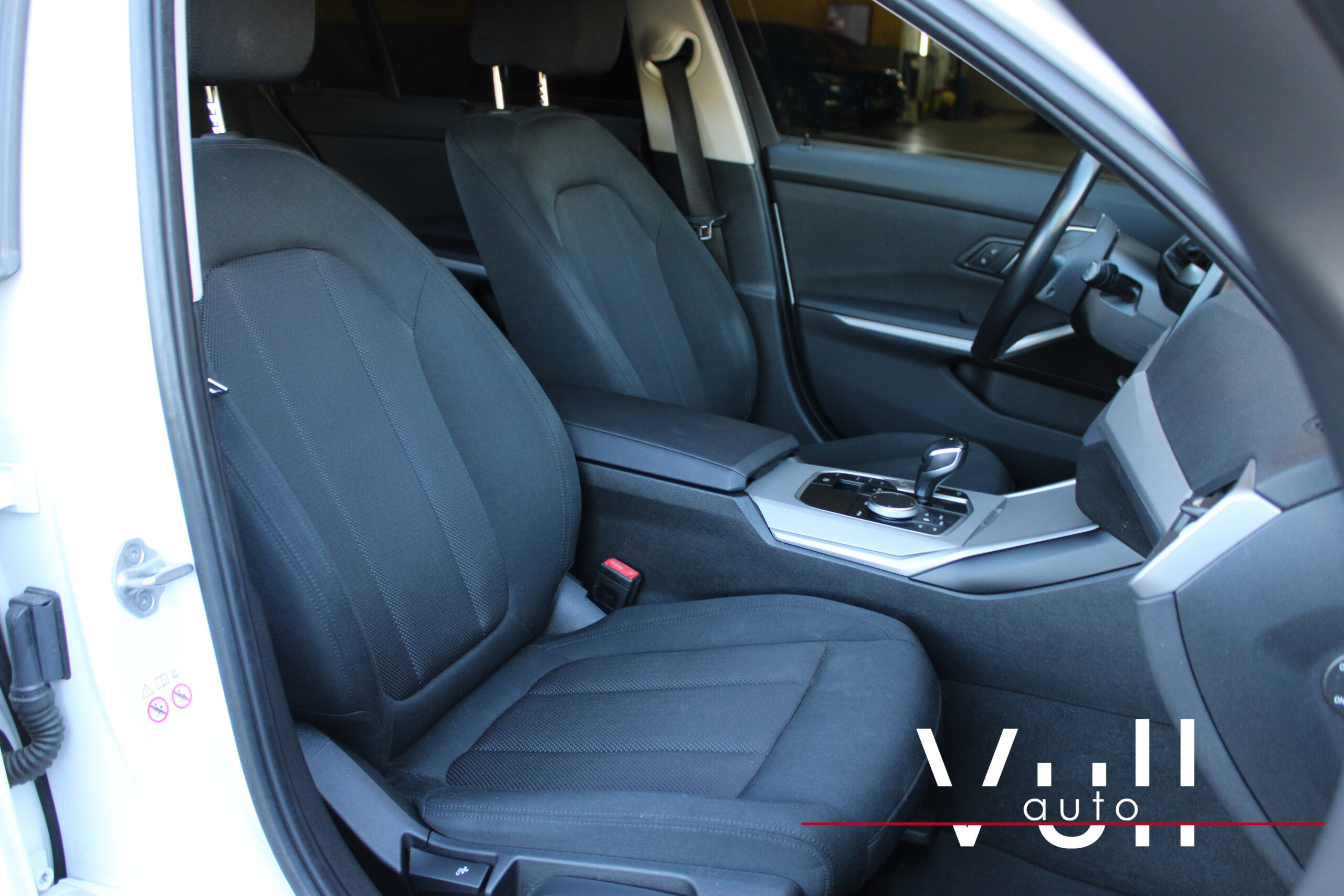 BMW 320d Touring xDrive Advantage - Imagen 17