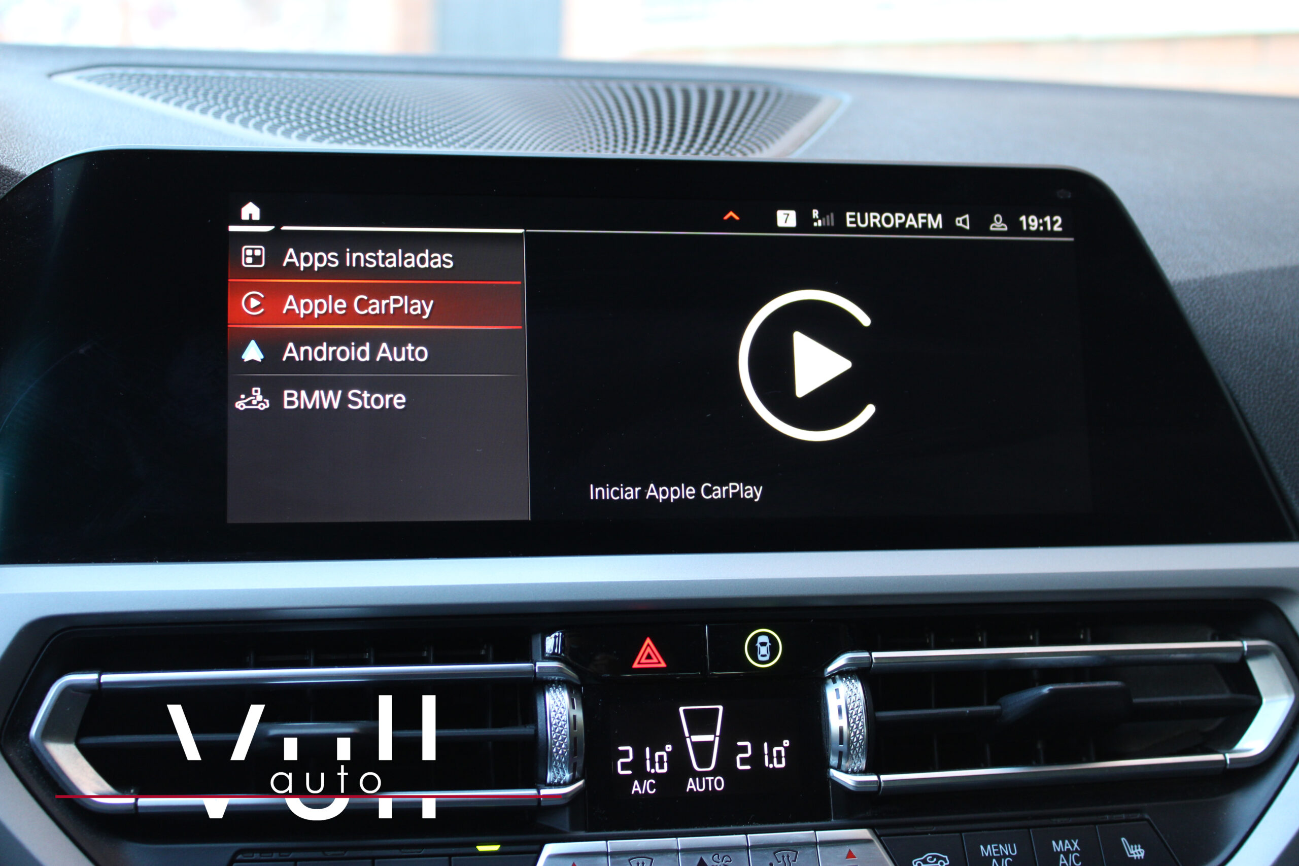 BMW 320d Touring xDrive Advantage - Imagen 25