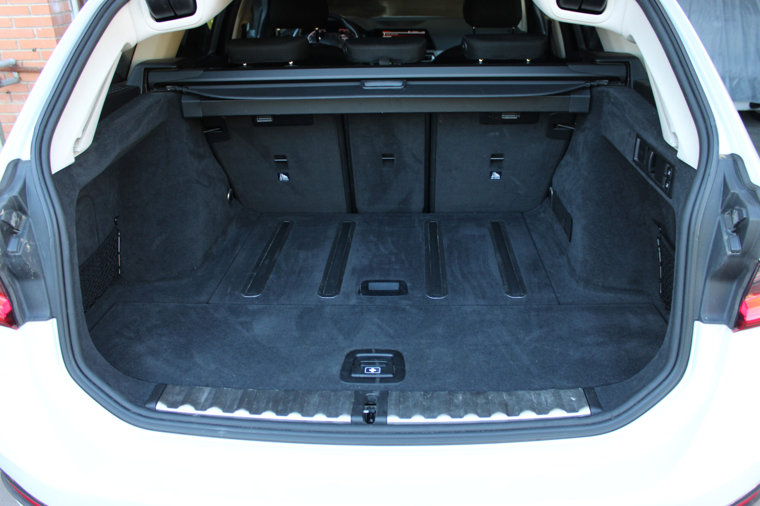 BMW 320d Touring xDrive Advantage - Imagen 37