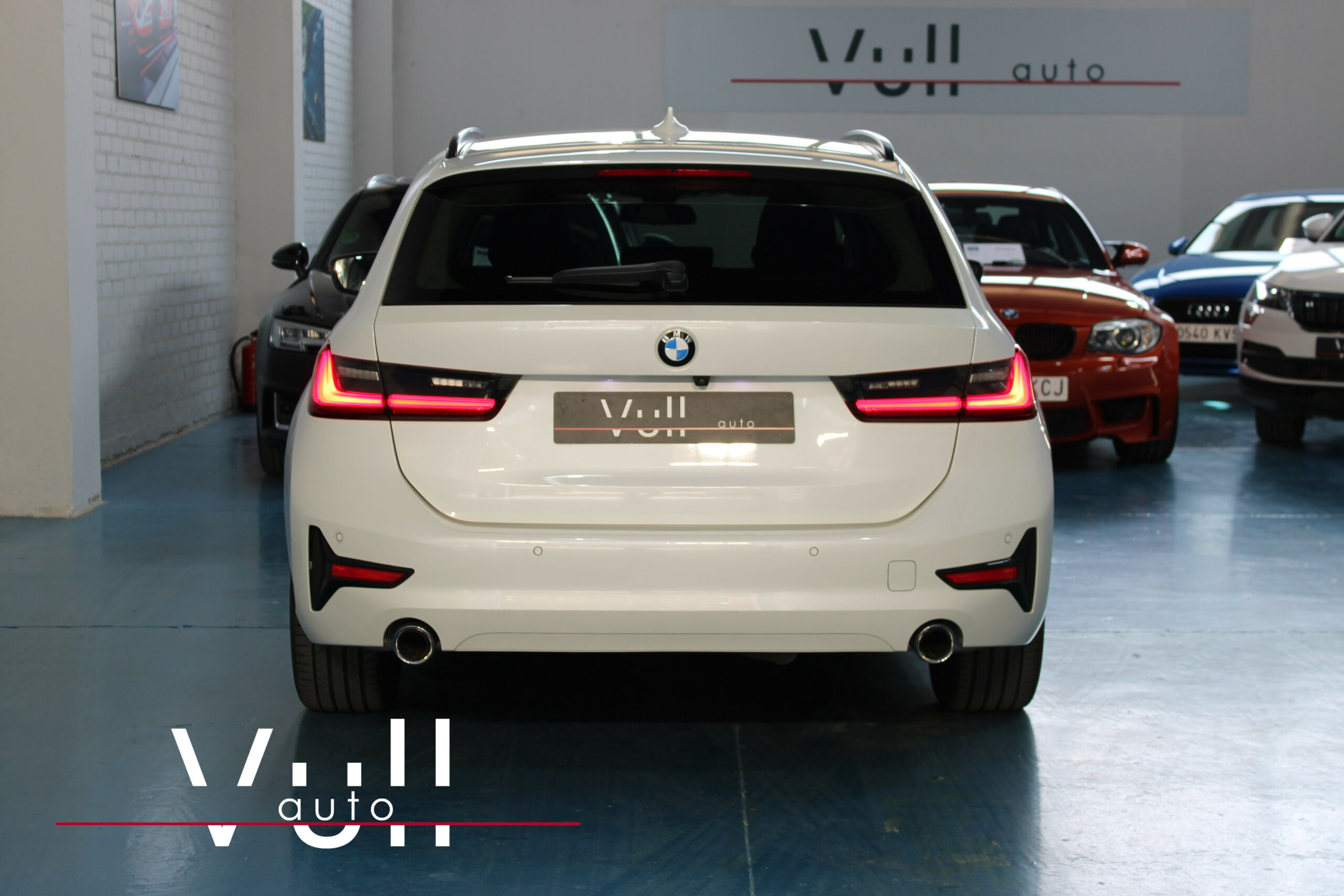 BMW 320d Touring xDrive Advantage - Imagen 6