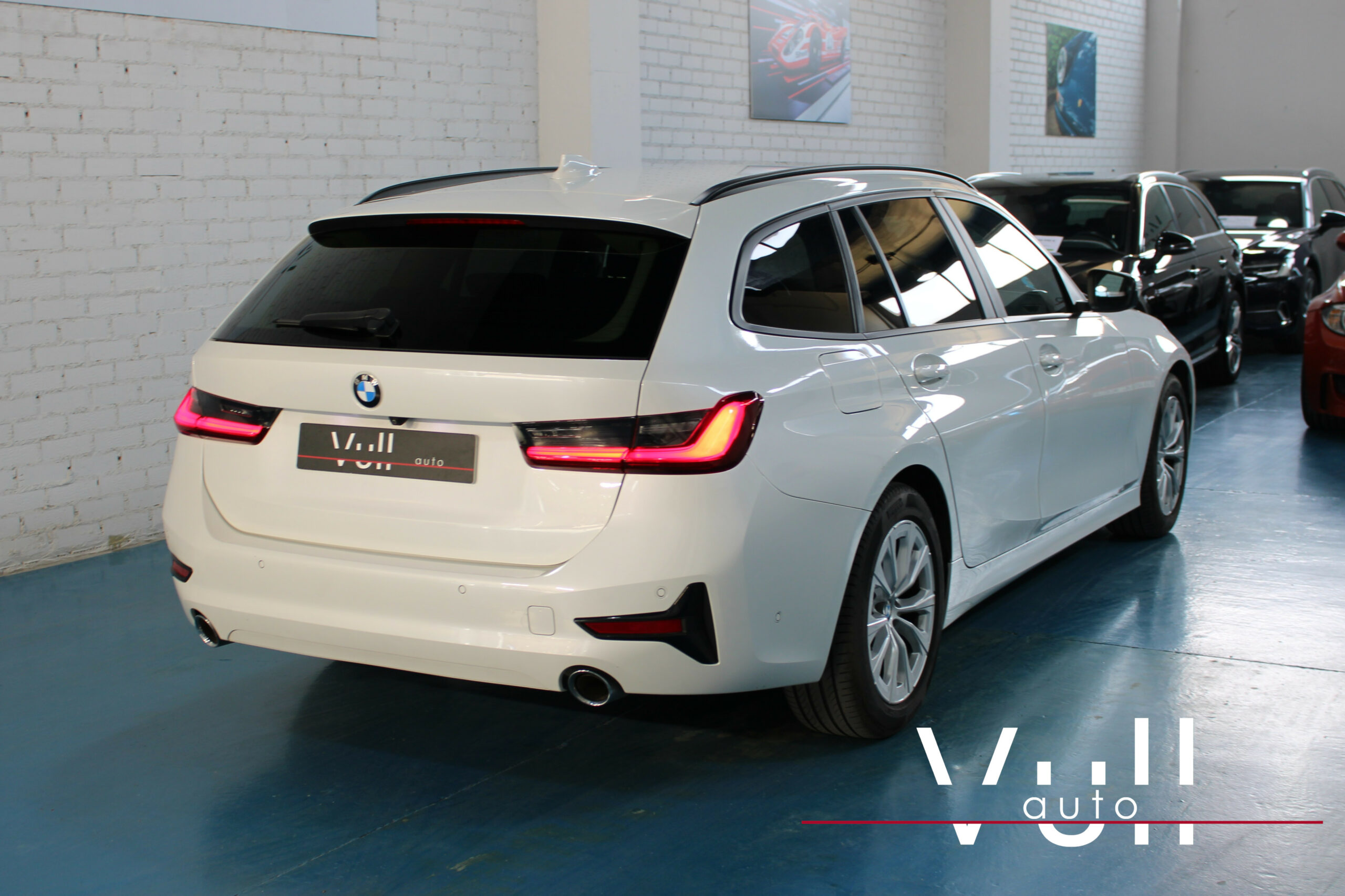 BMW 320d Touring xDrive Advantage - Imagen 7