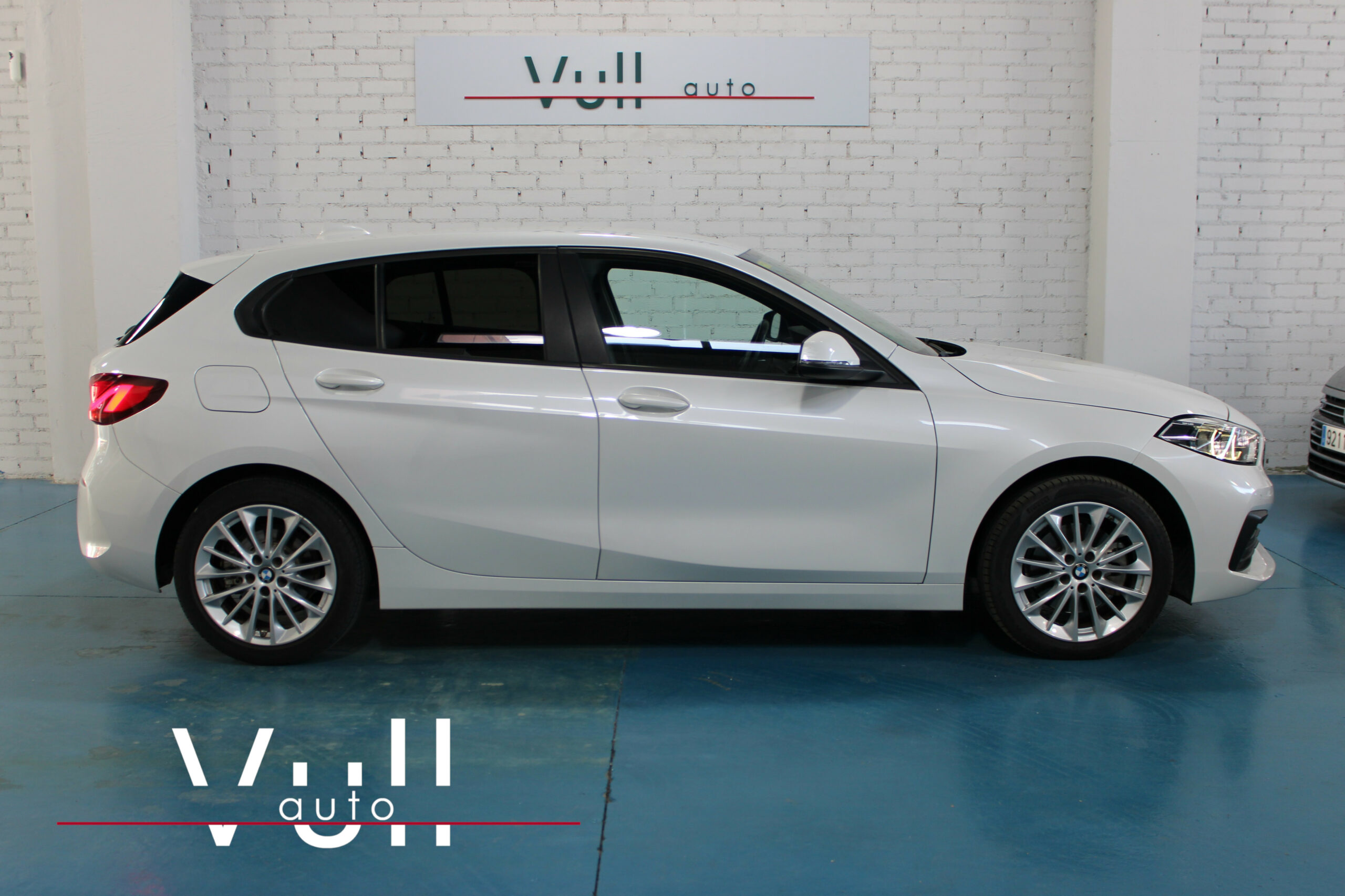 BMW 118i Avantage - Imagen 10