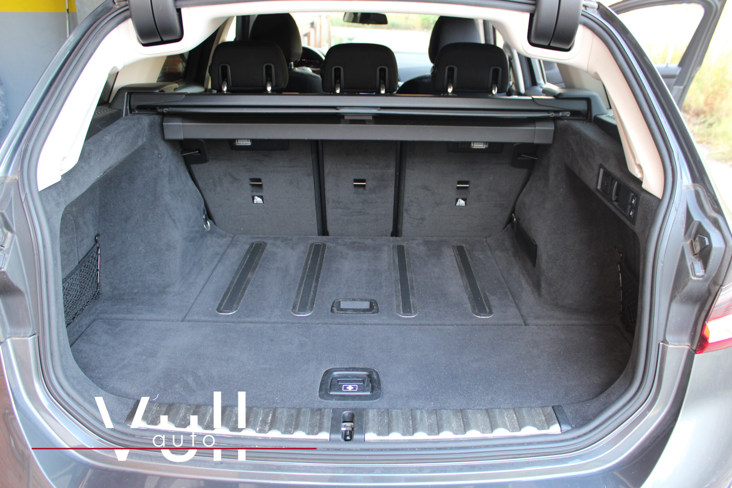 BMW 320d Touring xDrive Advantage - Imagen 27