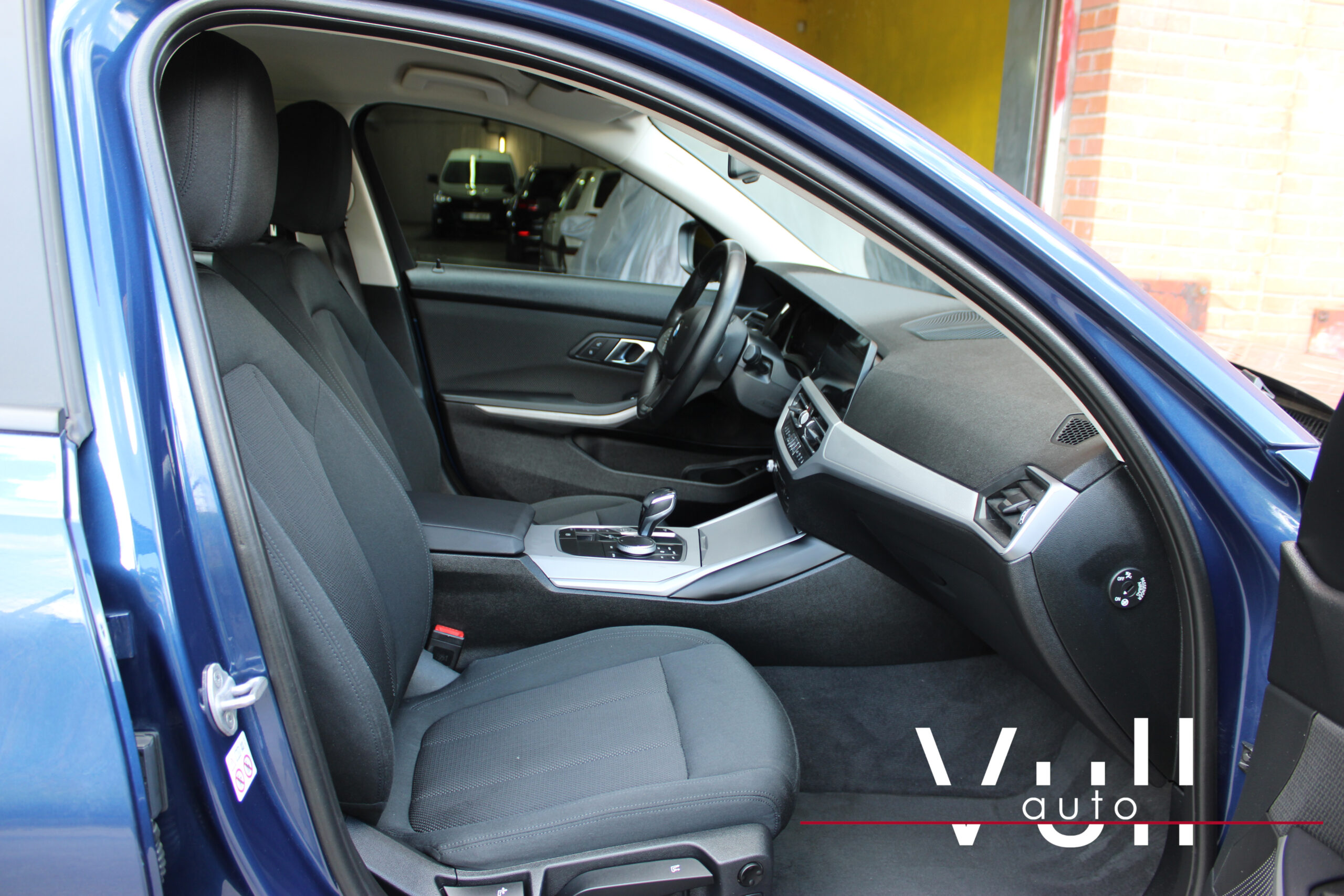 BMW 320d Touring xDrive Advantage - Imagen 11