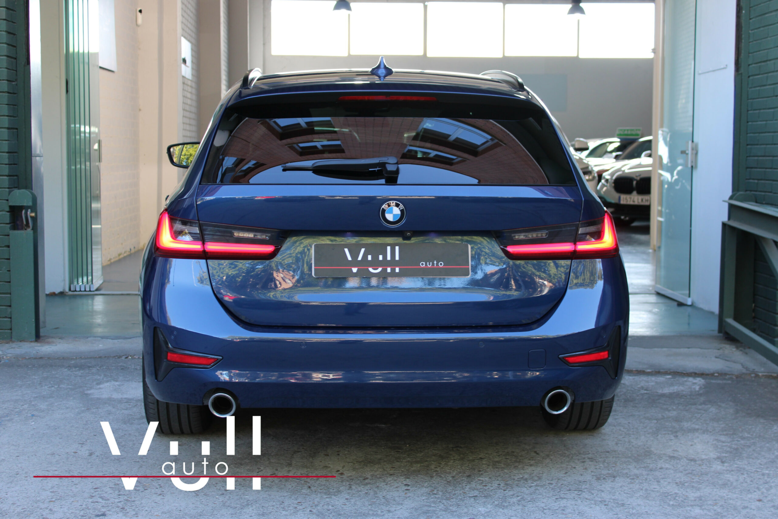 BMW 320d Touring xDrive Advantage - Imagen 6